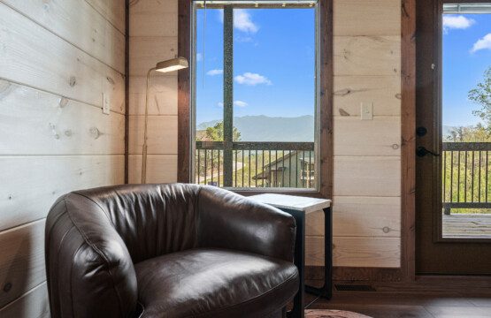 rooftop retreat gatlinburg cozy reading nook