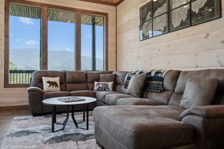 rooftop retreat gatlinburg cozy sectional