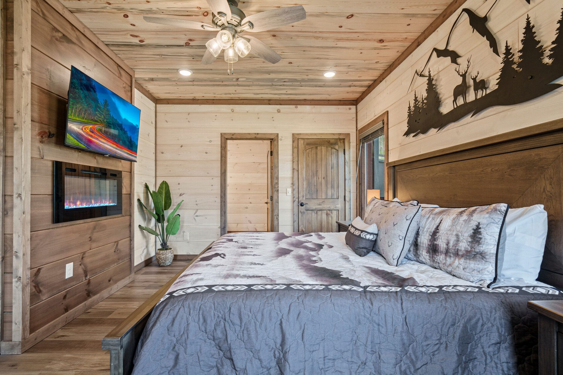 rooftop retreat gatlinburg master bedroom fireplace corner